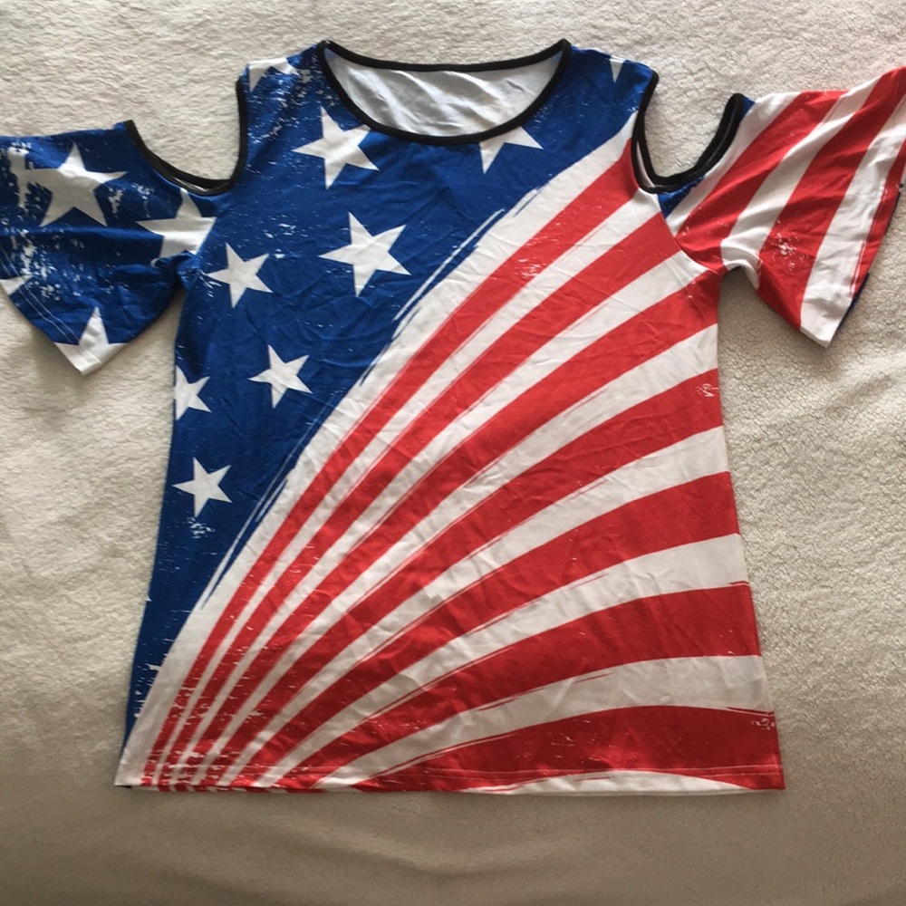NWOT Red and White Cold Shoulder Tee with Asymmetrical Flag Design